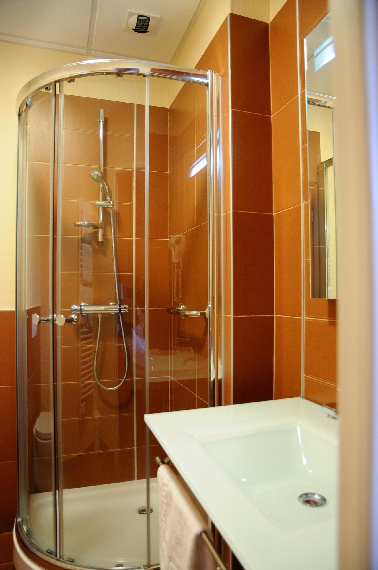 Garden & City Luxeuil Ex Le Metropole Et Les Thermes Εξωτερικό φωτογραφία