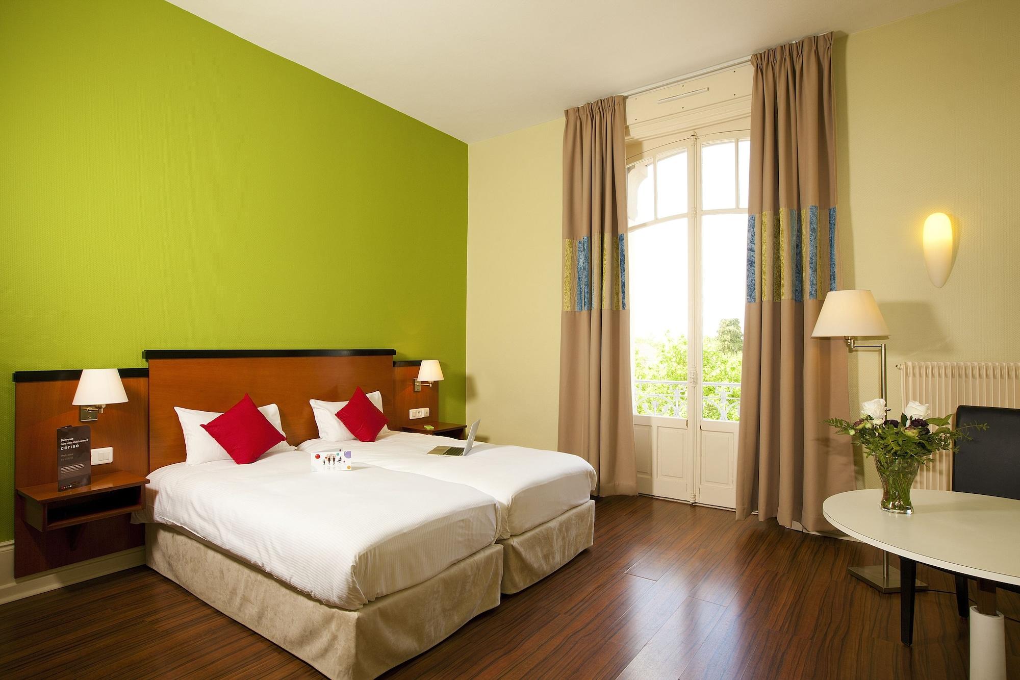 Garden & City Luxeuil Ex Le Metropole Et Les Thermes Εξωτερικό φωτογραφία