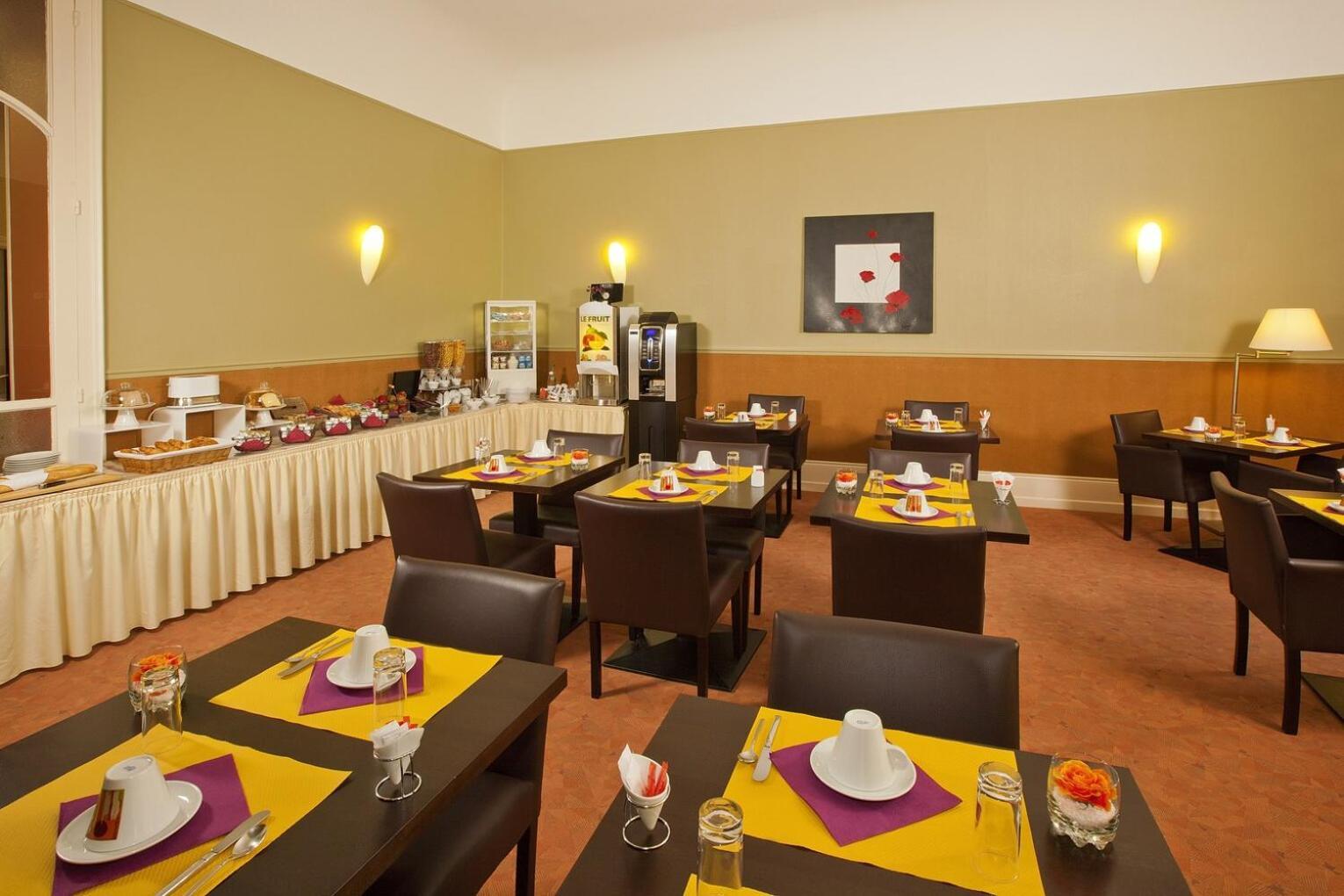 Garden & City Luxeuil Ex Le Metropole Et Les Thermes Εξωτερικό φωτογραφία