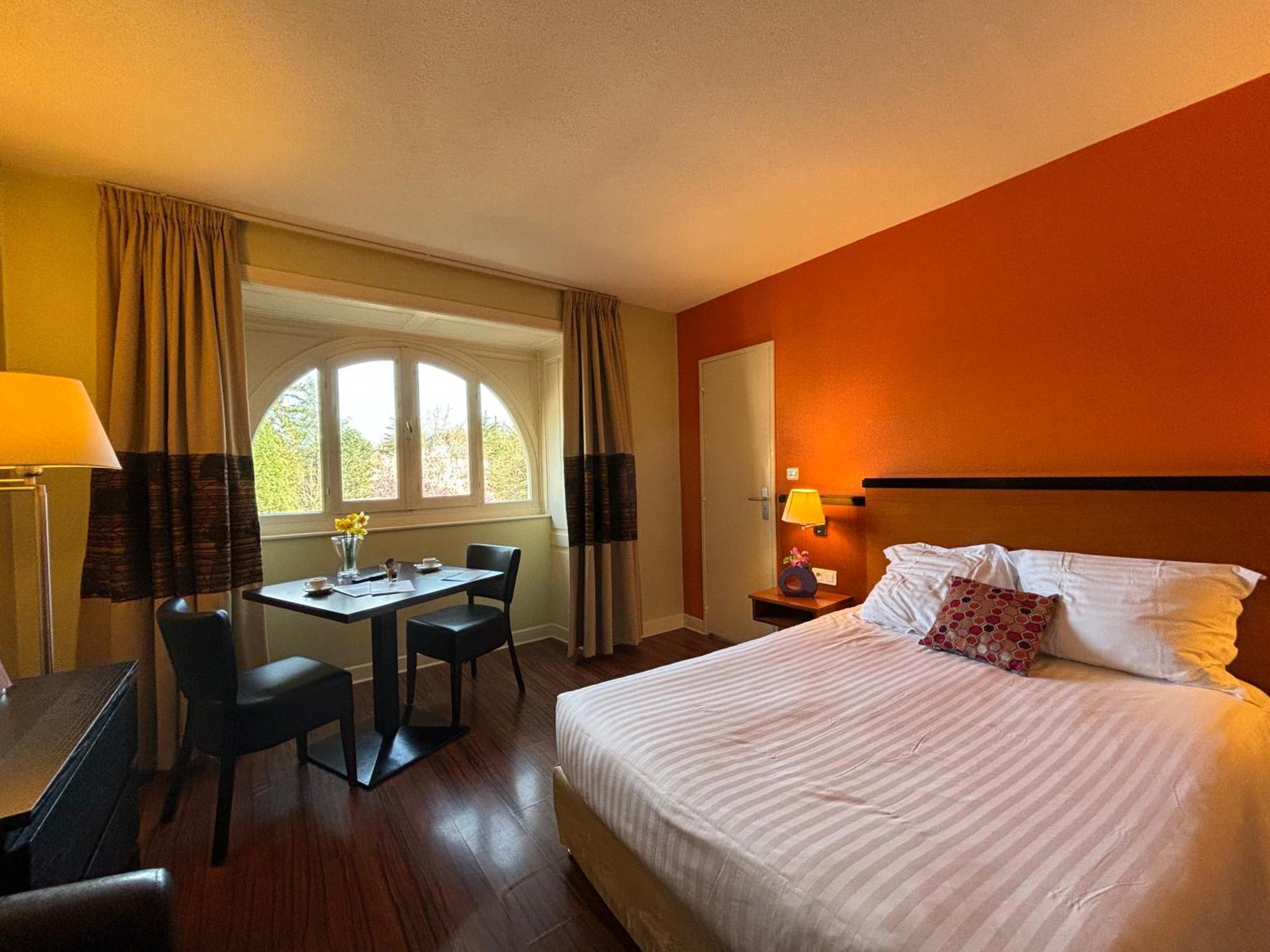 Garden & City Luxeuil Ex Le Metropole Et Les Thermes Εξωτερικό φωτογραφία