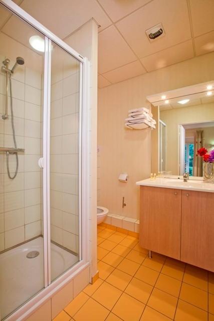 Garden & City Luxeuil Ex Le Metropole Et Les Thermes Δωμάτιο φωτογραφία
