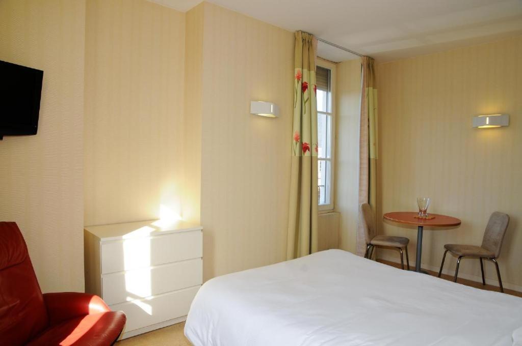 Garden & City Luxeuil Ex Le Metropole Et Les Thermes Δωμάτιο φωτογραφία