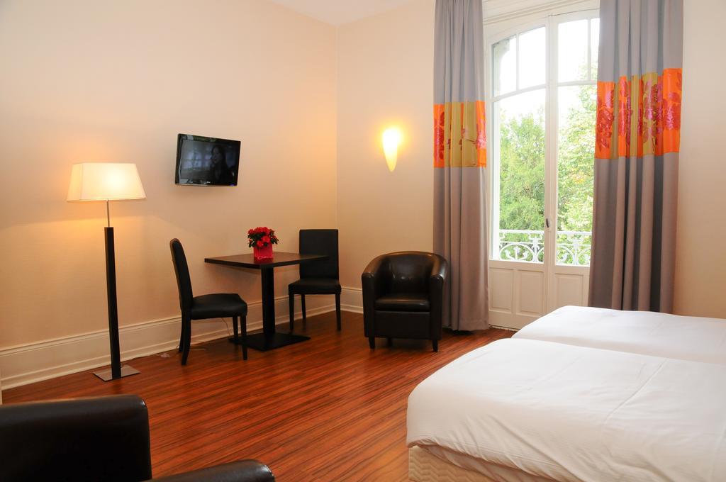 Garden & City Luxeuil Ex Le Metropole Et Les Thermes Εξωτερικό φωτογραφία