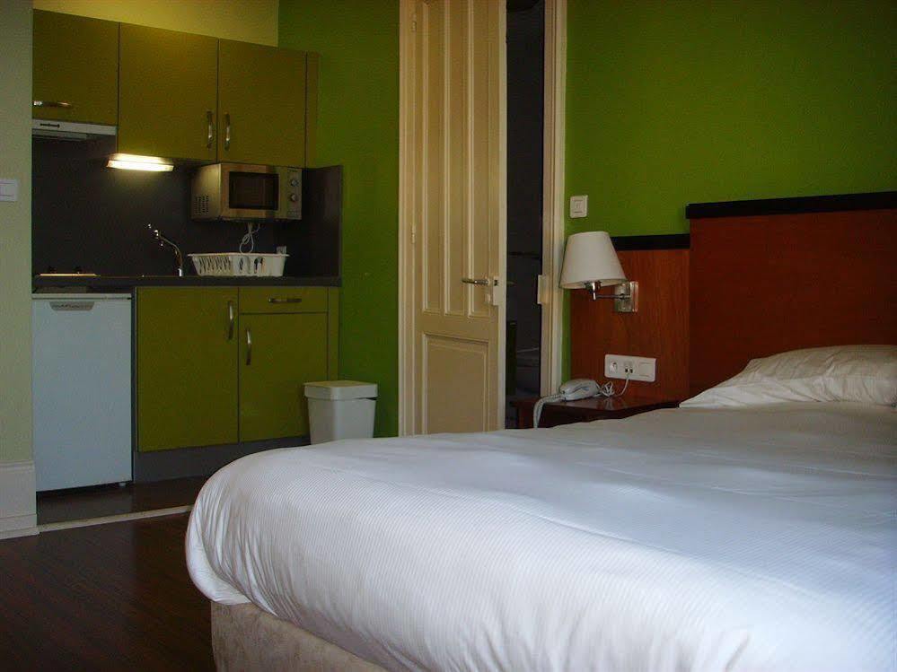 Garden & City Luxeuil Ex Le Metropole Et Les Thermes Εξωτερικό φωτογραφία